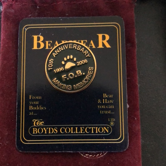 Boyd’s Bear Anniversary Pin & Silver Pendant Necklace - Picture 3 of 6